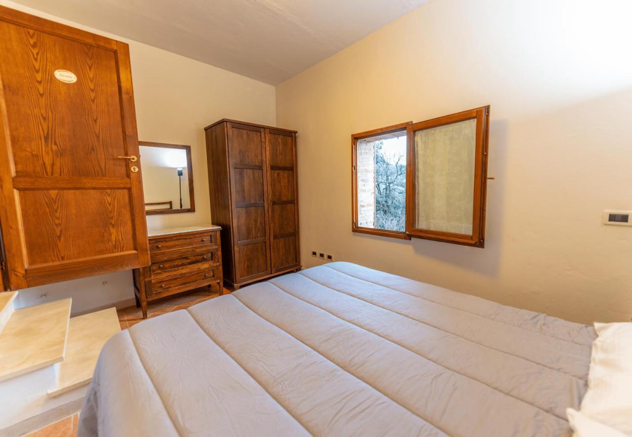 Case Vacanze Ranza, Casale Con Piscina E Relax San Gimignano Bagian luar foto