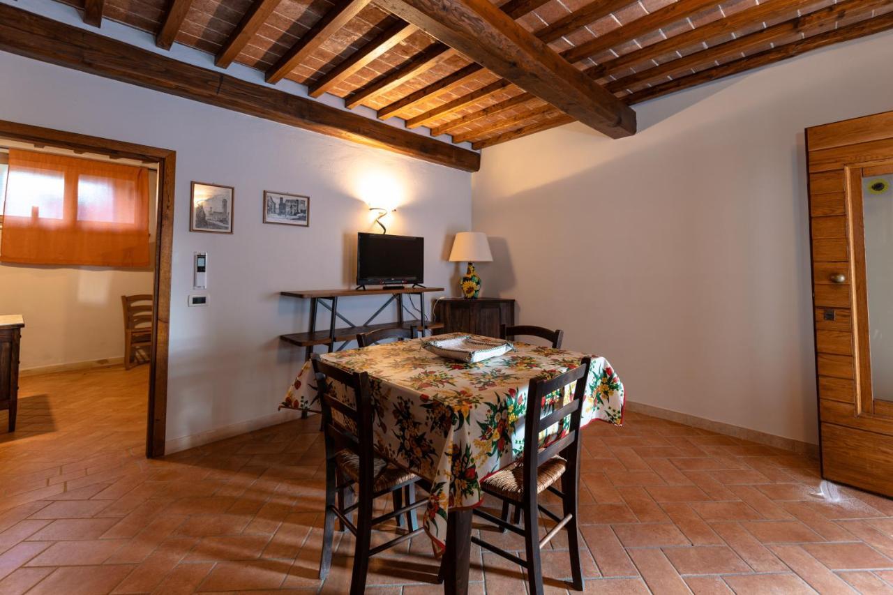 Case Vacanze Ranza, Casale Con Piscina E Relax San Gimignano Bagian luar foto