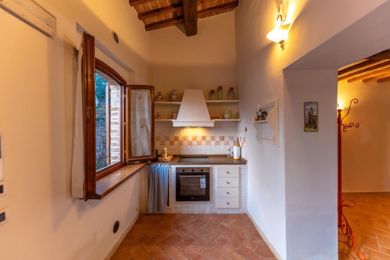 Case Vacanze Ranza, Casale Con Piscina E Relax San Gimignano Bagian luar foto